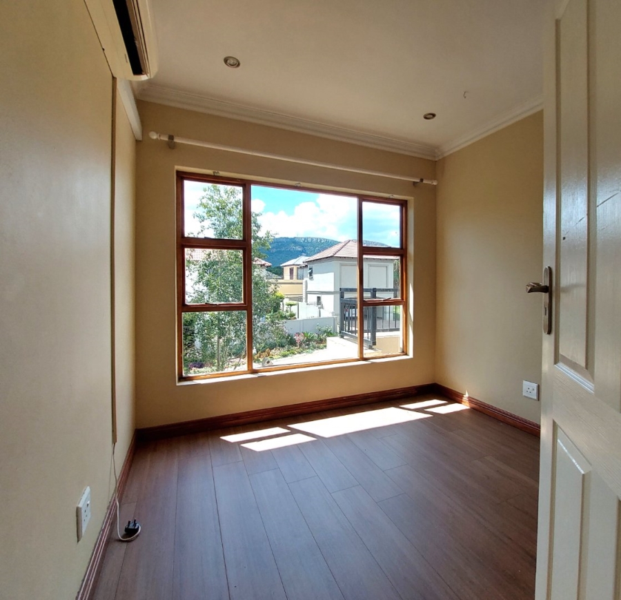 3 Bedroom Property for Sale in Gateway Manor North West